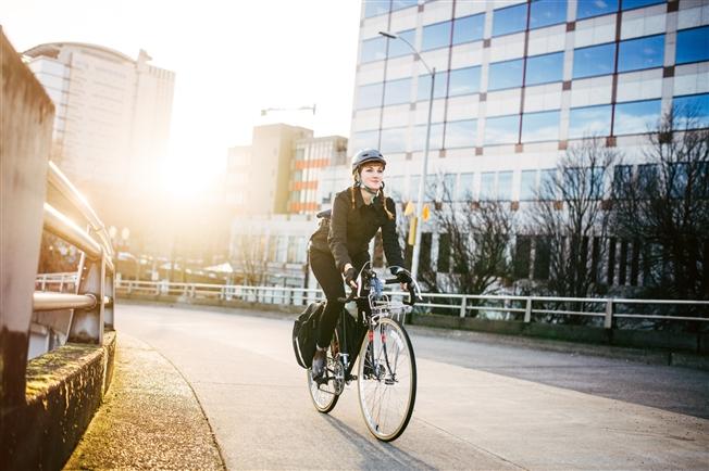 Blog City Bike Riding Five Tips For Safe Cycling Main Line Health