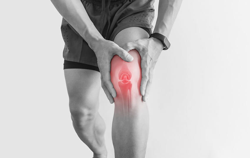 man with knee pain