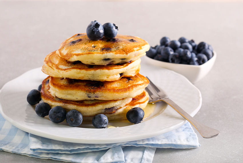 Cottage cheese pancakes with blueberries