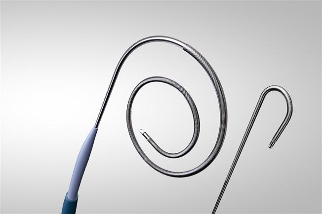 The VersaCross™ Transseptal Solution is available in Pigtail and J-tip RF wire configurations